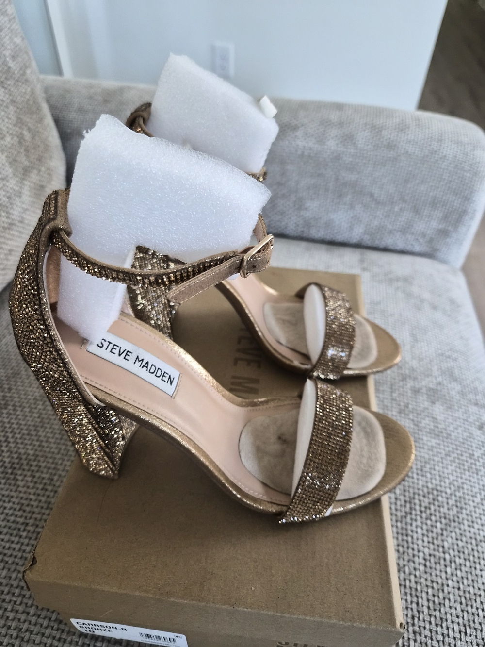 Steve Madden Women's Gold Glitter Block Heel Sandals